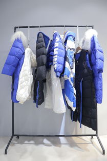 大牌剪标羽绒服的魅力 维伊VE广州石井女装尾货批发市场探秘